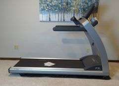Life Fitness T7-0 Treadmill, Bidder Responsible For Proper Disassembly and Removal
