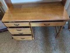 Maple Desk with Hutch