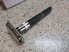 GoDollar Straight Razor With Strop, Edwin Jagger Razor Stand And Parker Razor in Box