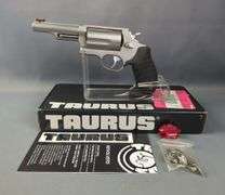 Brazil Taurus/ Taurus Int The Judge .45 LC/ .410 ga 5-Shot Revolver SN# CW926541, Paperwork, In Box