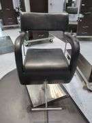 Salon Adjustable Swivel Styling Chair With Anti-Fatigue Floor Mat
