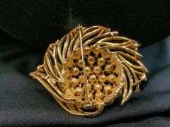 Vintage Ladies Unser Brooches, Qty 2