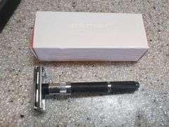 GoDollar Straight Razor With Strop, Edwin Jagger Razor Stand And Parker Razor in Box