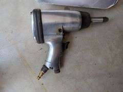 Central Pneumatic 1/2" Impact Wrench