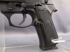 Pietro Beretta/ Beretta USA 92FS  9mm Para  Pistol SN# J01369Z, 2 Total Mags