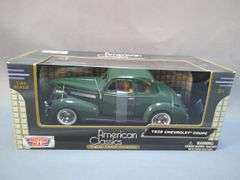 Motor Max American Classics Premium Die-Cast Collection: 1939 Chevy Coupe & 1948 Chevy Aerosedan Fleetline