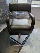 Salon Styling Chair with Floor Mat