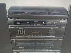 Magnavox AS9506 Stereo System with Turntable, Speakers & Manual