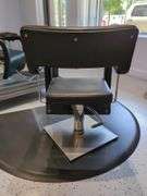 Salon or Barber Chair with Floor Mat