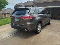 2019 Toyota Highlander Limited Platinum SUV, VIN 5TDDZRFH4KS945526, Mileage Showing On Odometer 119,997, Missouri Title, See Details For Video