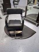 Salon Styling Chair with Floor Mat