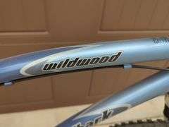 Diamondback Wildwood Hybrid Bike with Helmet