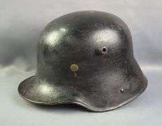 German M-16 WWII Metal Helmet With Repoduction Liner, Size ET 04
