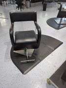 Salon Styling Chair with Floor Mat