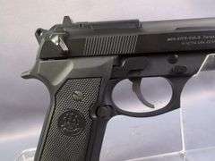 Pietro Beretta/ Beretta USA 92FS  9mm Para  Pistol SN# J01369Z, 2 Total Mags