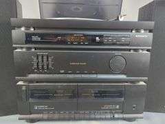 Magnavox AS9506 Stereo System with Turntable, Speakers & Manual