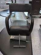 Salon Styling Chair with Floor Mat