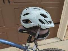 Diamondback Wildwood Hybrid Bike with Helmet