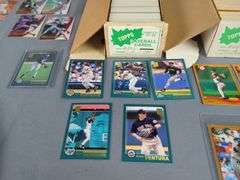 Topps Baseball Cards 2000-2002