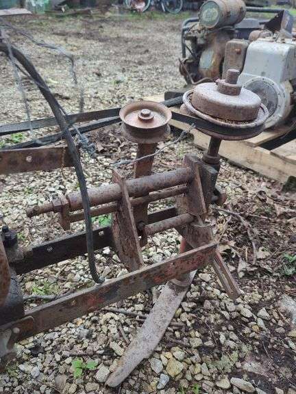 Walk-Behind Garden Tractor with Briggs & Stratton Engine