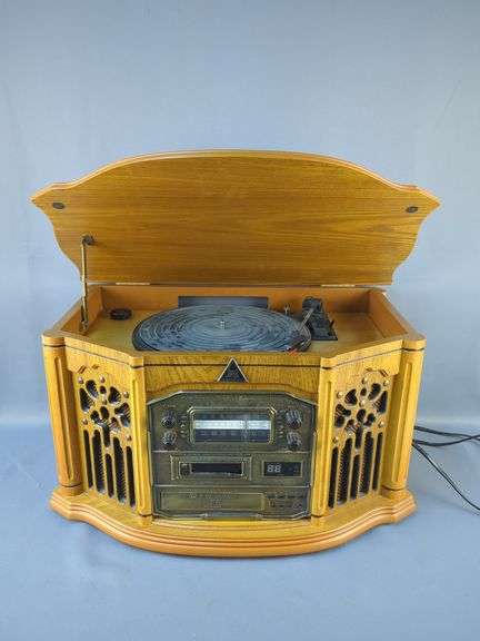 American Heritage Electronics Phonograph with AM/FM Radio, Cassette and CD Player