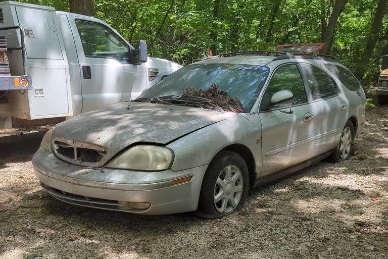 2003 Mercury Sable Station Wagon, VIN 1MEFM59SX3A620528, Mileage Unknown, Missouri Title, FRIDAY Pick Up