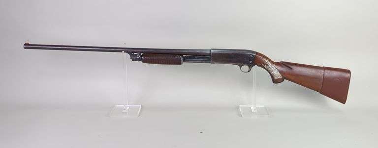Ithaca Gun Company Model 37 Featherlight 16 ga Pump Action Shotgun SN# 560539-2, 28"Bbl, Butt Cover, Fiber Optic Front Sight image