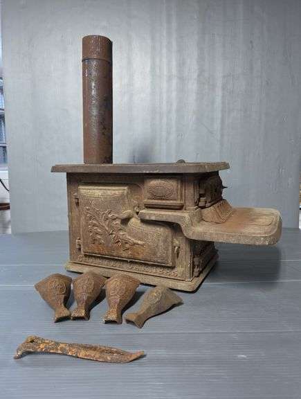 Charter Oak, 1885 No. 103 Cast Iron Stove Salesman Sample