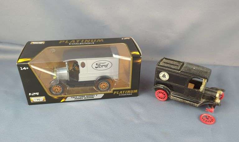 Motor Max Platinum 1925 Ford Model T Paddy Wagon Diecast and an ERTL 1918 Ford Model T Van Replica
