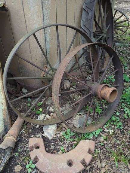 Metal Wagon Wheels, Qty 2, 36" and 32"