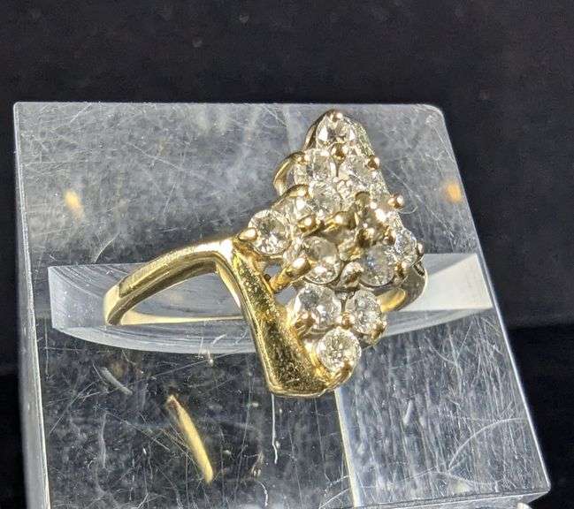 14k Gold and Diamond Cluster Ring
