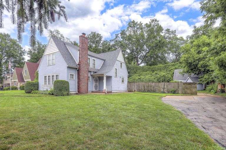 4415 Sunrise Drive; Kansas City, MO 64123