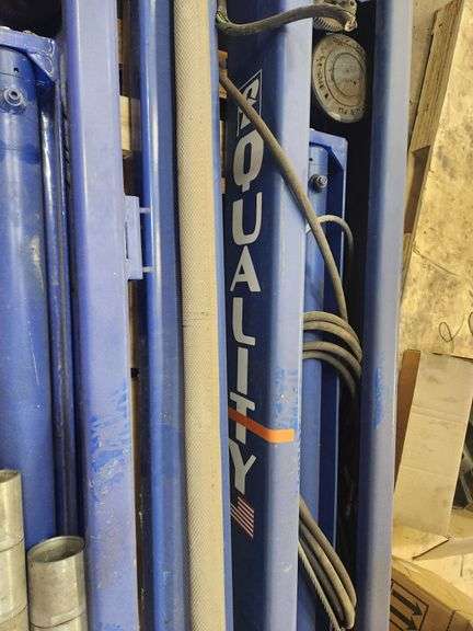 Challenger Car And Auto Lift AB-1431, 10,000 lb Cap, Complete, Disassembled