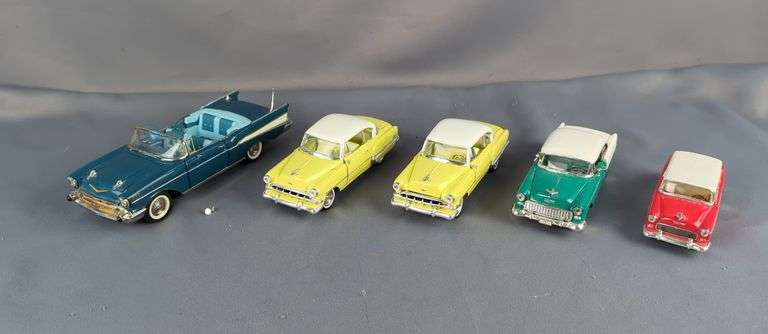 Diecast Classic Chevrolet Model Cars, Qty 5