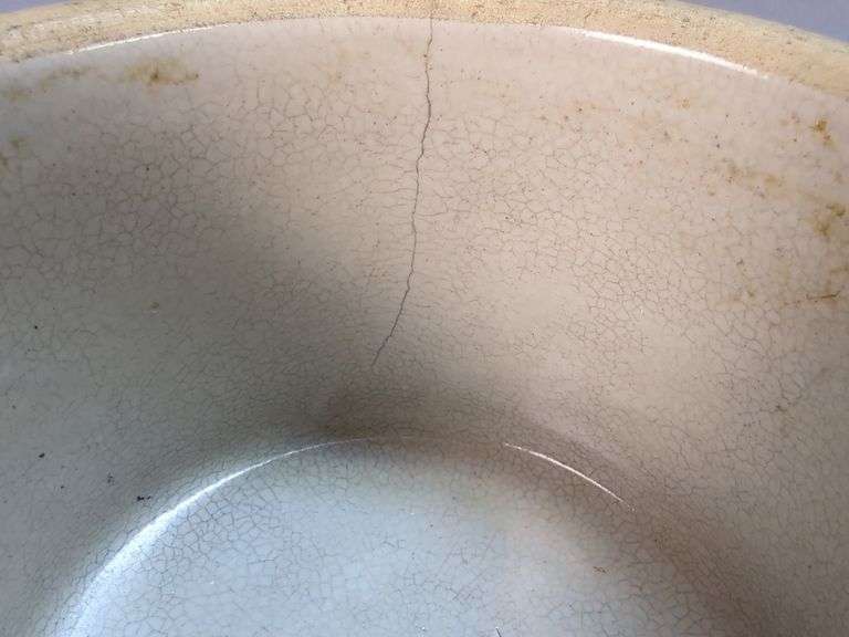 Golden Guernsey Dairy Milwaukee Stoneware Crock