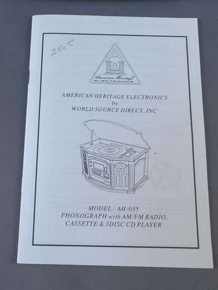 American Heritage Electronics Phonograph with AM/FM Radio, Cassette and CD Player