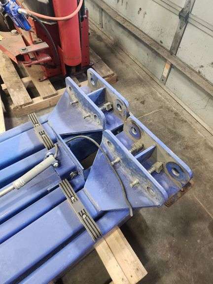 Challenger Car And Auto Lift AB-1431, 10,000 lb Cap, Complete, Disassembled