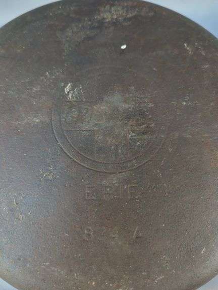 Griswold Erie Cast Iron Dutch Oven Pot with Lid