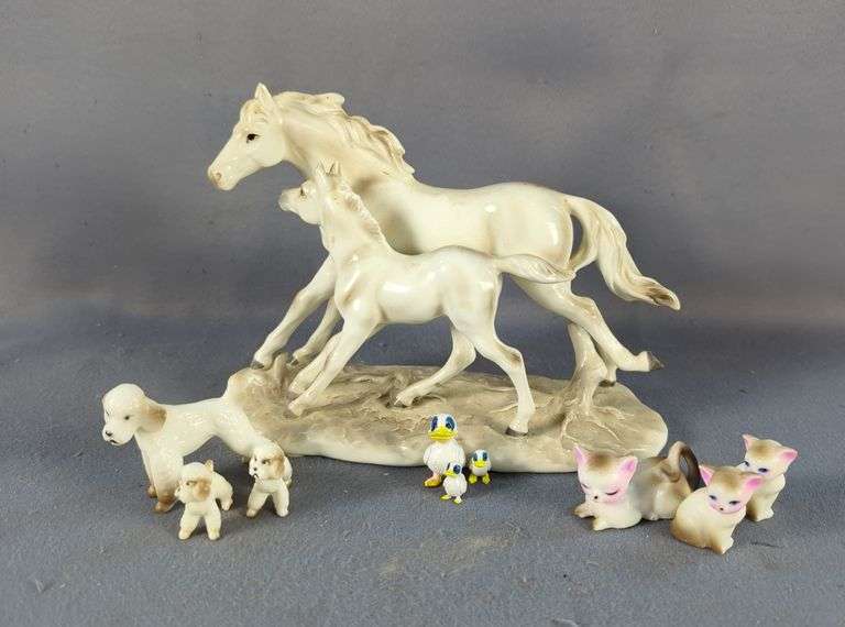Porcelain/Ceramic Figurines image