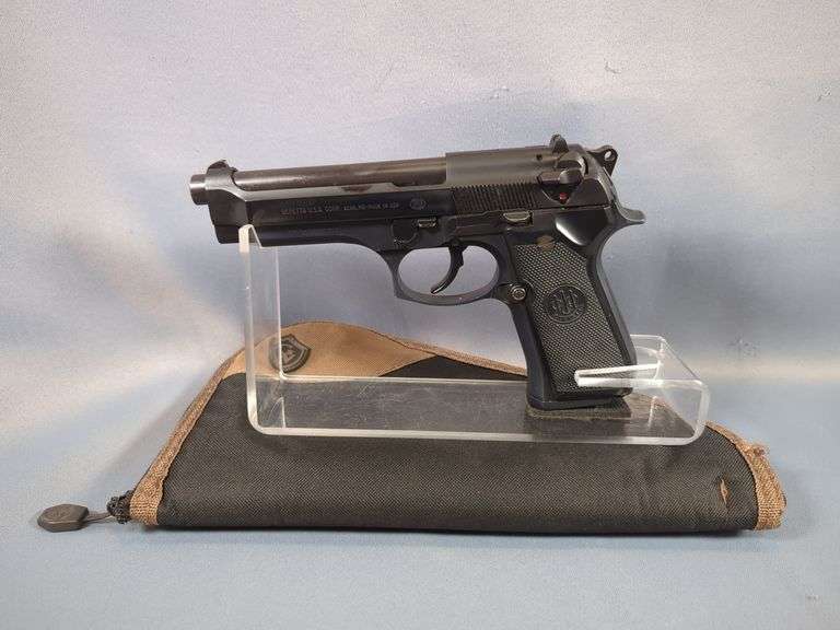 Beretta 92FS 9mm Para Pistol SN# BER201292Z, In Soft Case image