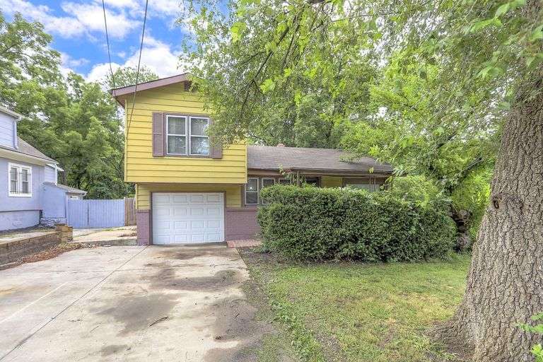 8519 Woodland Avenue; Kansas City, MO 64131