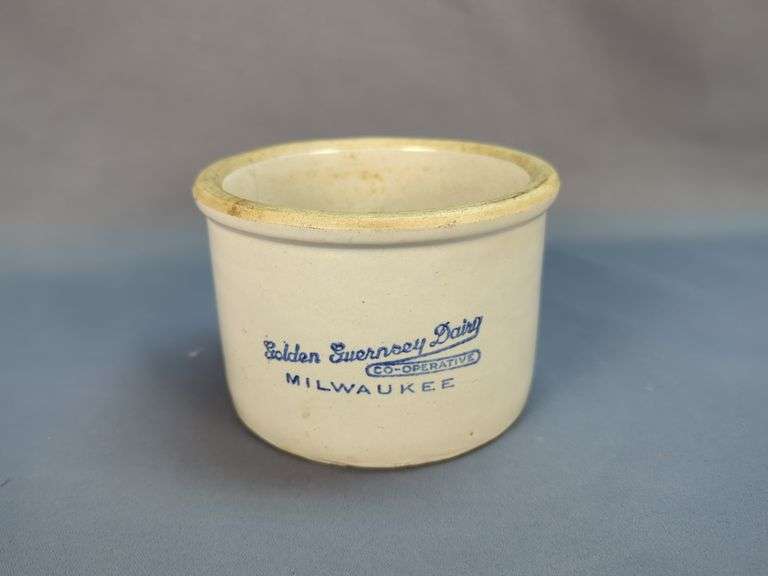 Golden Guernsey Dairy Milwaukee Stoneware Crock
