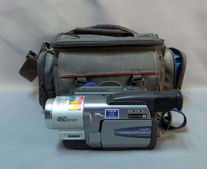 Sony Handycam Vision Hi8 CCD-TRV58 Camcorder with Case and Charger