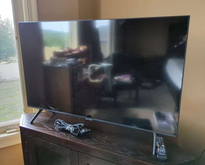 Samsung 43" Smart TV with Remote
