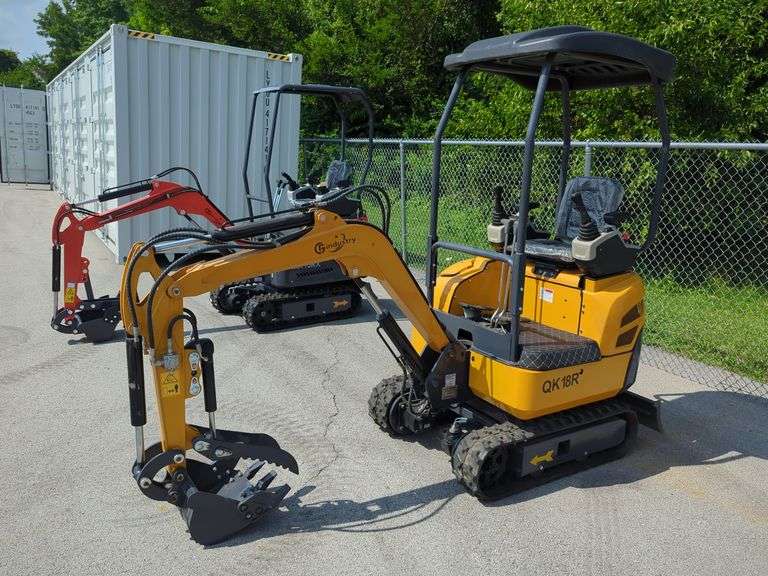 2025 CFG Model QK18R Mini Excavator - Unused image