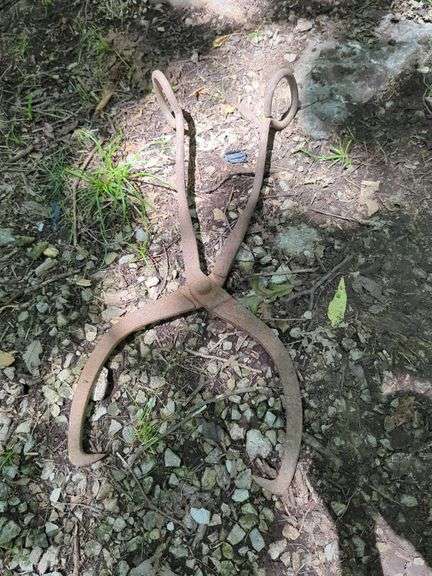 Iron Log Tongs / Ice Tongs
