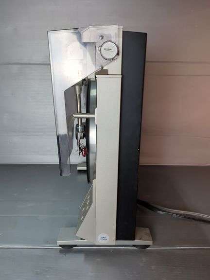 Mitsubishi LT-5V Linear Tracking Turntable