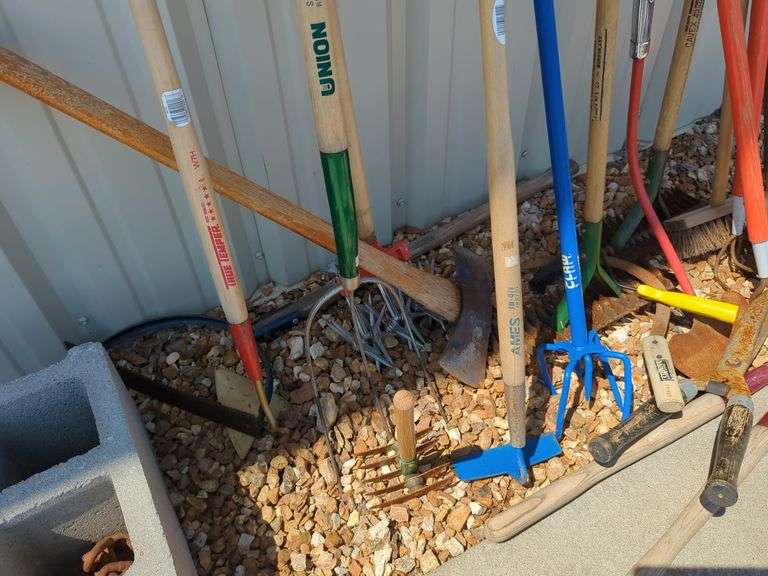 Garden and Landscaping Tools, Qty 18