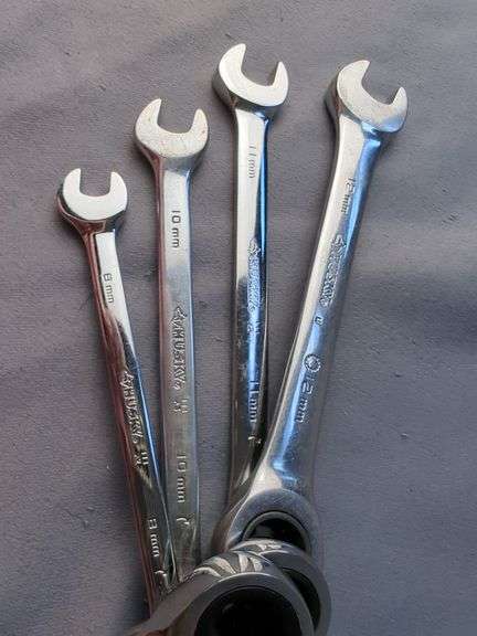 Husky Metric Ratcheting Combination Wrenches