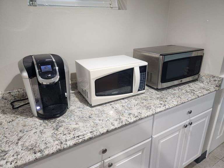 Keurig 2.0 Coffe Maker, Sunbeam Model SM0701A7E Microwave, And GE Model JES1145SH1SS Microwave, All Power On